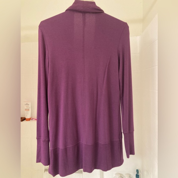 Athleta wrap in maroon size XSP - like new - worn minimally - Picture 13 of 15